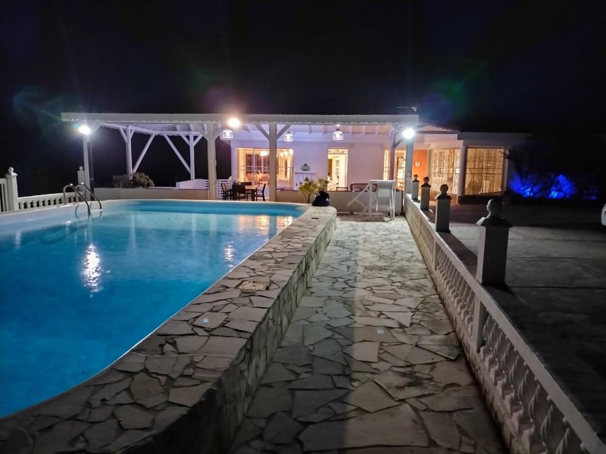 Villa Domaine Des Tourterelles Capesterre Esterno foto